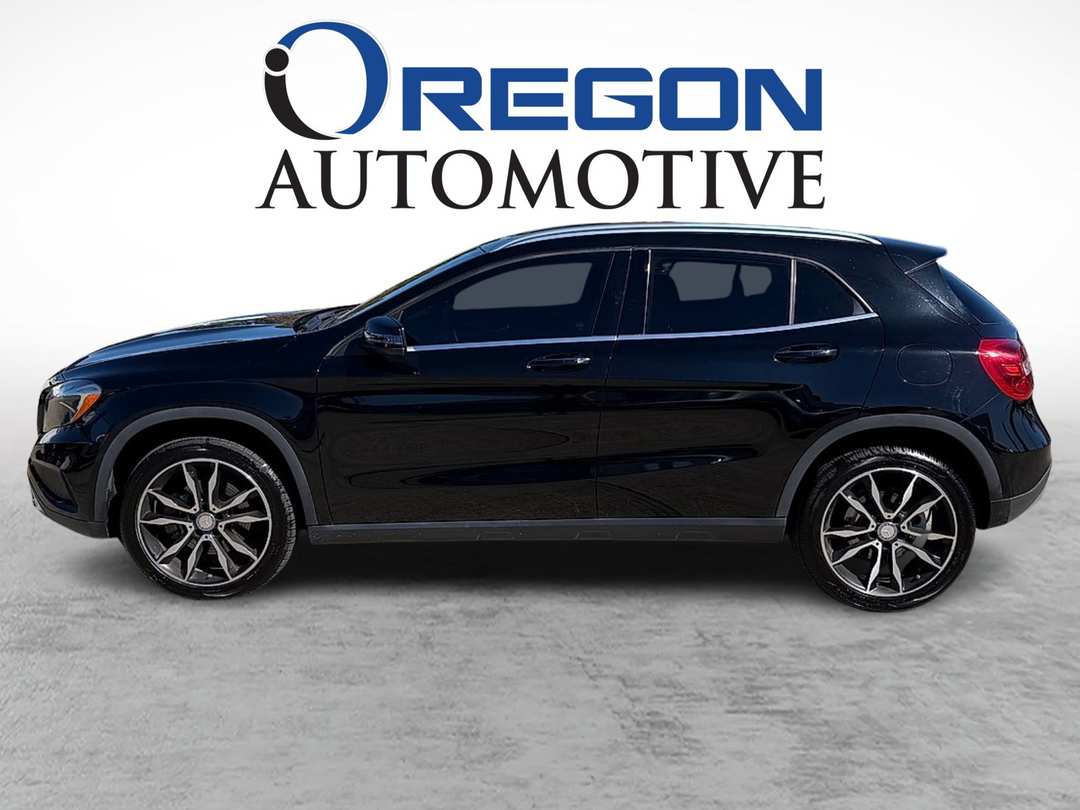 2017 Mercedes-Benz GLA GLA 250 - Image 2