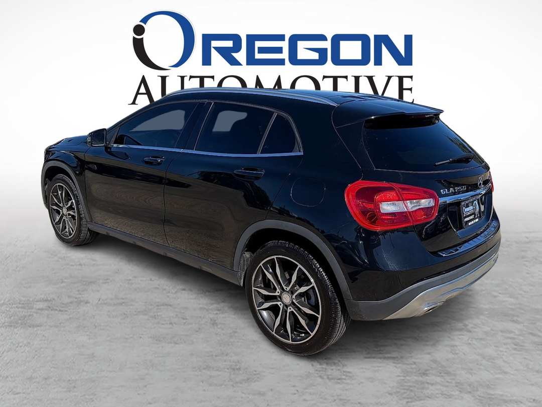 2017 Mercedes-Benz GLA GLA 250 - Image 3