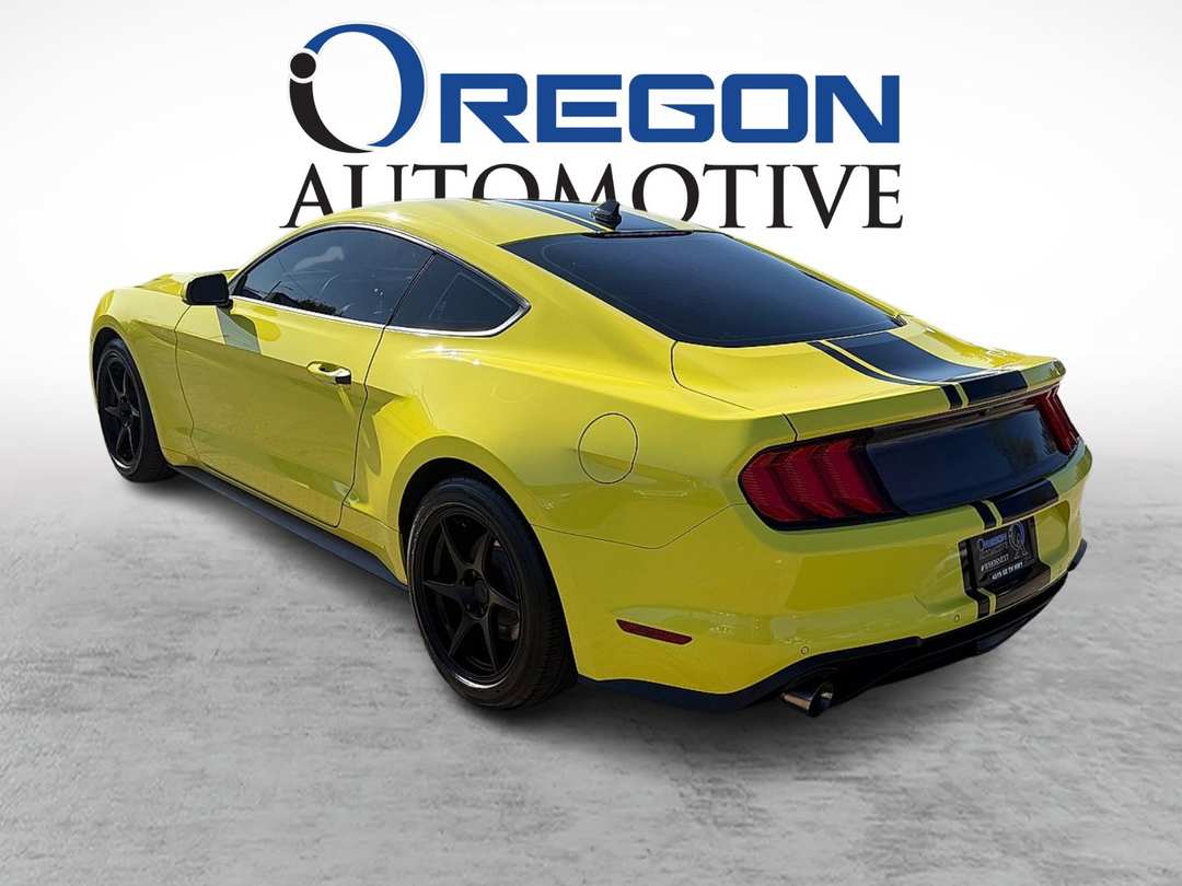 2021 Ford Mustang ECOBOOST 2D - Image 3