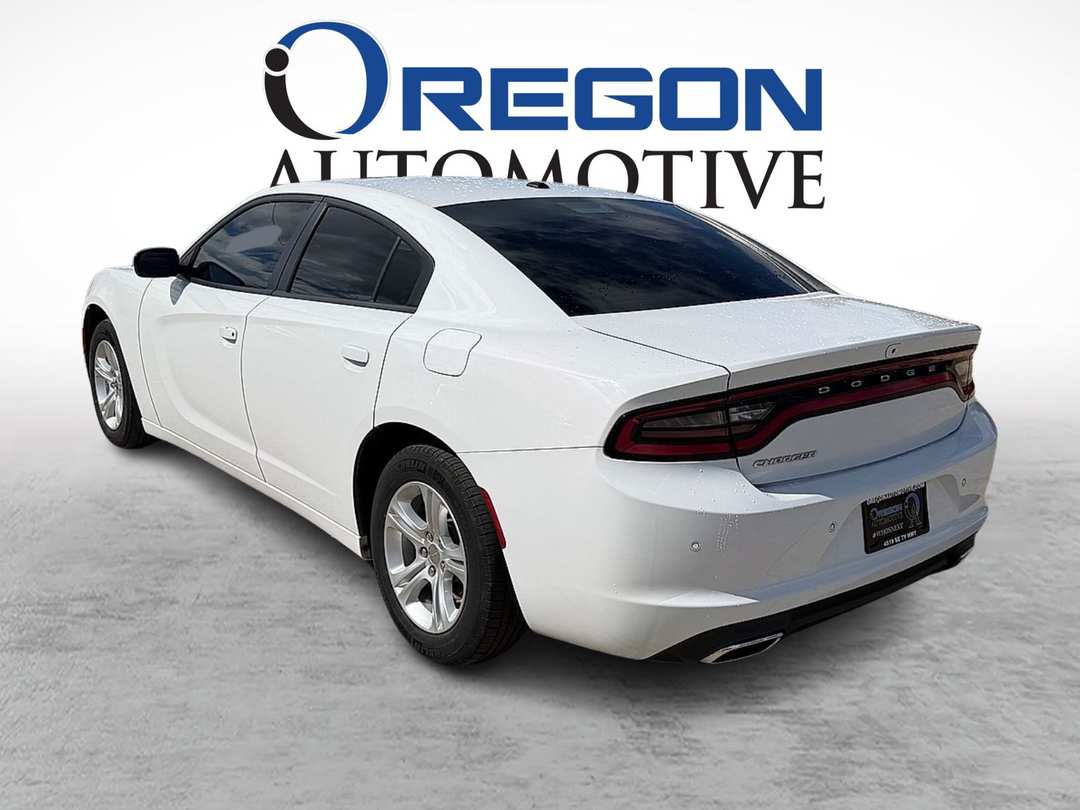 2022 Dodge Charger SXT - Image 3